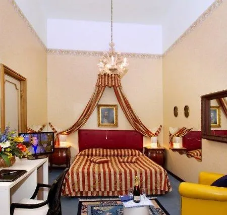 Laurens 3* Genua